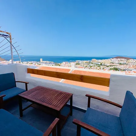Quiet Studio, Incredible Views, Climatized Pool, Free Wifi *