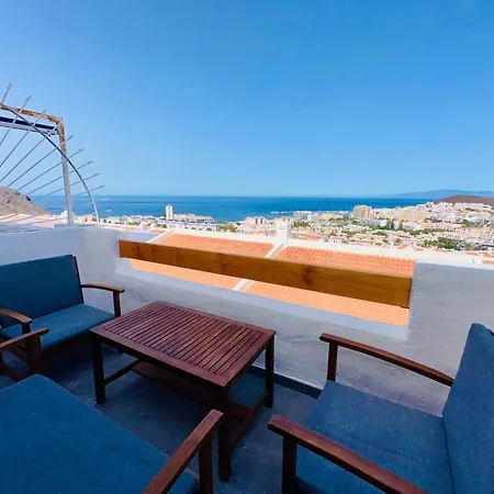 Quiet Studio, Incredible Views, Climatized Pool, Free Wifi *