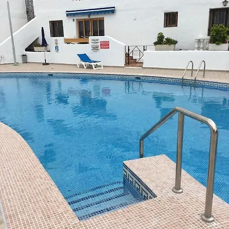 Quiet Studio, Incredible Views, Climatized Pool, Free Wifi * アロナ