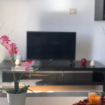Quiet Studio, Incredible Views, Climatized Pool, Free Wifi * ארונה