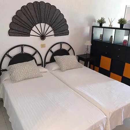 Quiet Studio, Incredible Views, Climatized Pool, Free Wifi Apartamento Arona (Tenerife)