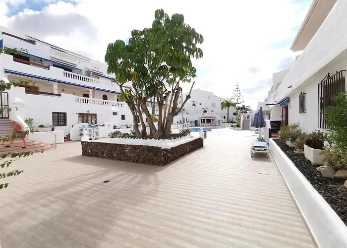 Quiet Studio, Incredible Views, Climatized Pool, Free Wifi *