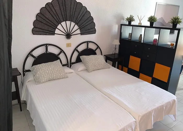 Quiet Studio, Incredible Views, Climatized Pool, Free Wifi Apartamento Arona (Tenerife)