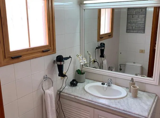 Quiet Studio, Incredible Views, Climatized Pool, Free Wifi *